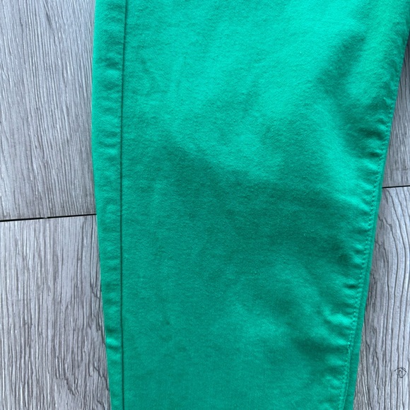 Francesca’s Kelly Green Skinny Denim Jeans - Picture 9 of 16